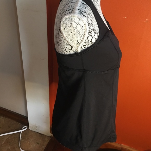 🍋Lululemon size 10 athletic tank built in bra - Picture 2 of 9